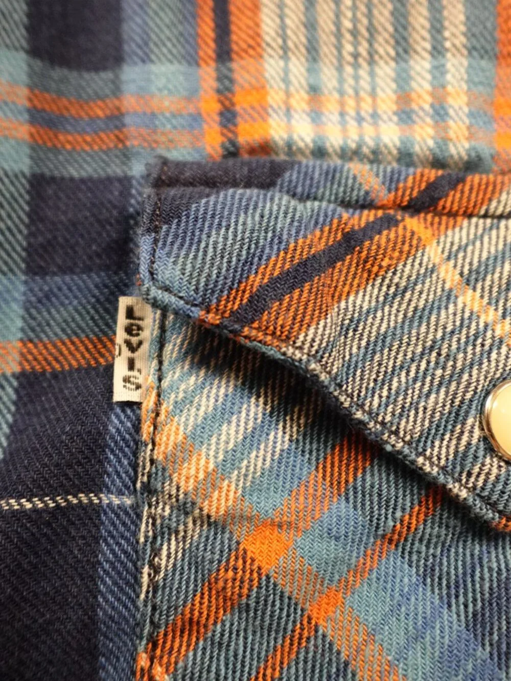 Levi’s Western Plaid Pearl Snap Shirt Men’s Large Blue Orange Cowboy